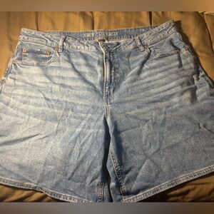 American Eagle Outfitters Light Wash Denim Jean Shorts